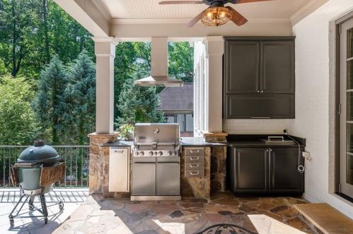 4737 Dudley Ln, Atlanta GA  30327-3306 exterior