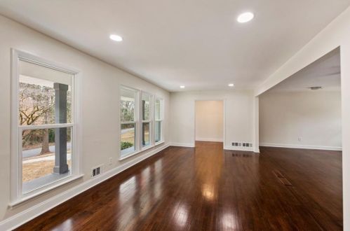 3111 Eleanor Ter, Atlanta GA  30318-6017 exterior