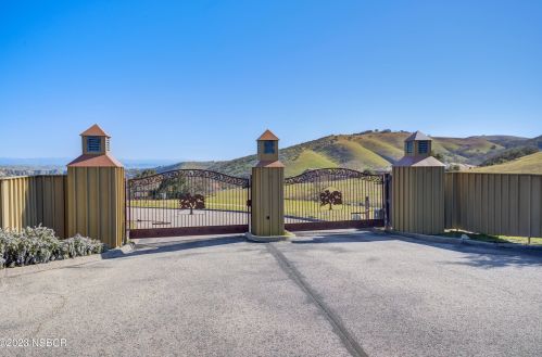 9970 Flyrod Dr, Lake Nacimiento, CA 93446-7715