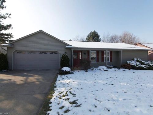 15097 Hartford Trl, Cleveland OH  44136-8221 exterior