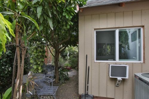 2310 San Lorenzo Ave, Santa Ana CA 92704-6039 exterior