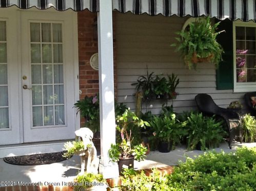 9 Fox Hill Rd, Middletown NJ exterior