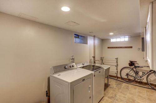 2233 Fernwood St, Saint Paul MN  55113-4311 exterior