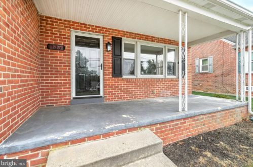 130 Baugher Dr, Hanover PA 17331-4003 exterior