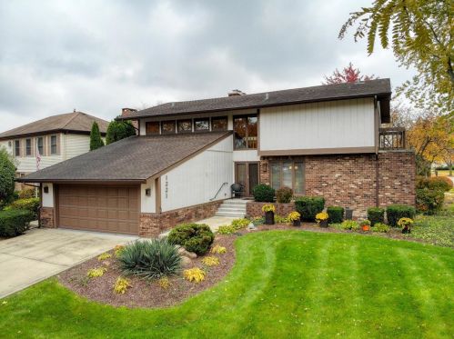 1221 Farmwood Dr, Addison, IL 60101-1115
