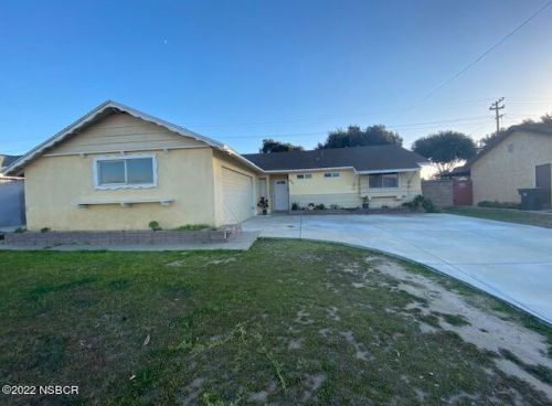 602 Lee Dr, Santa Maria, CA 93454-1912