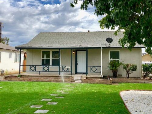 1232 Normandy Dr, Modesto, CA 95351-2327