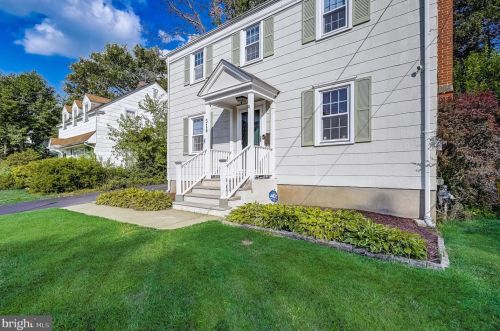 514 Maple St, Trenton, NJ 08618-1705