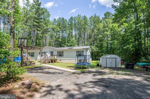 6030 Lynnwood Ln, Woodford, VA 22580-2047