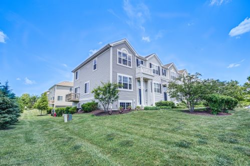 1228 Alta Vista Dr, Pingree Grove IL  60140-2057 exterior