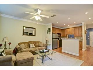 1104 Stratford Cmns, Decatur GA  30033-7435 exterior