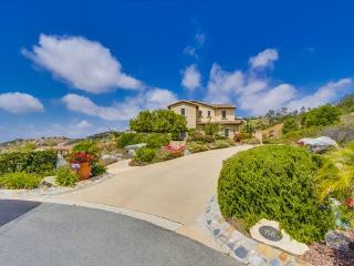 9541 Welk View Ct, Escondido, CA 92026-6001