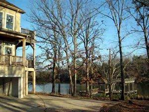 4239 Acacia Rd, York, SC 29745-8631