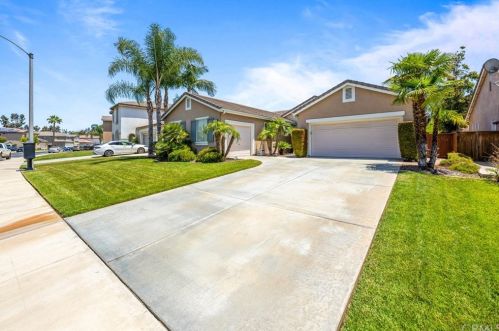 17890 Cedarwood Dr, Riverside CA  92503-7041 exterior