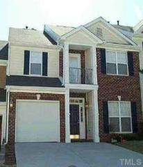 6824 Middleboro Dr, Raleigh NC  27612-2666 exterior