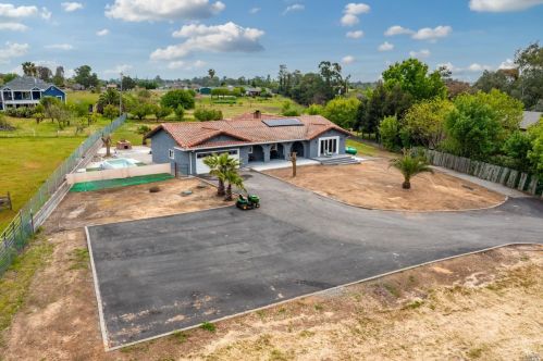 7420 Timm Rd, Vacaville, CA 95688-8605