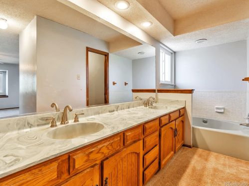 5419 Waco St, Denver CO 80015-2653 exterior