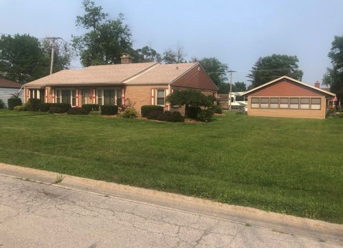 1401 Selleck St, Crete, IL 60417-3030