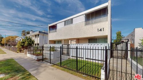 141 Hillcrest Blvd, Inglewood, CA 90301-2671