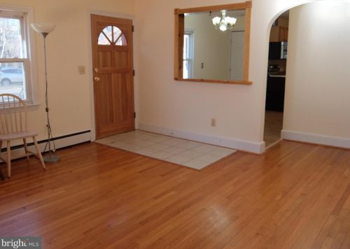 239 Mather Ave, Princeton NJ  08540-6440 exterior