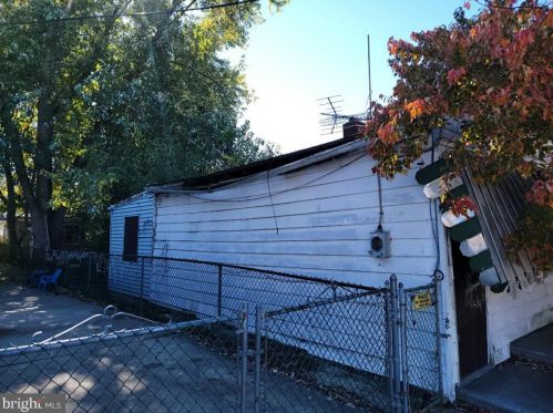 371 Cummings Ave, Trenton, NJ 08611-1141