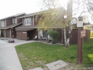 93 Meadow Lakes Dr, Tehachapi, CA 93561-9685