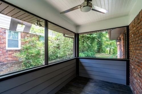 2350 Manor Ave, Atlanta GA  30344-1028 exterior