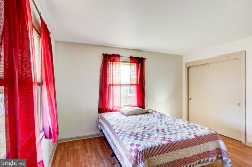 1992 Drexel Ave, Lancaster PA  17602-3365 exterior