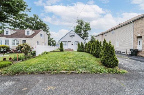 57 Sonora Ave, Iselin, NJ 08830-1662