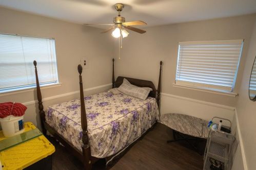 7241 Van Natta Ln, Fort Worth TX 76112-6438 exterior