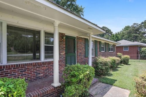 1907 Stratford Arms Dr, Morrow, GA 30260-1823