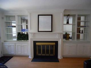 1015 Llewellyn Mews, Norfolk VA  23507-1845 exterior