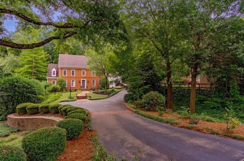 6049 Heards Dr, Atlanta, GA 30328-4714