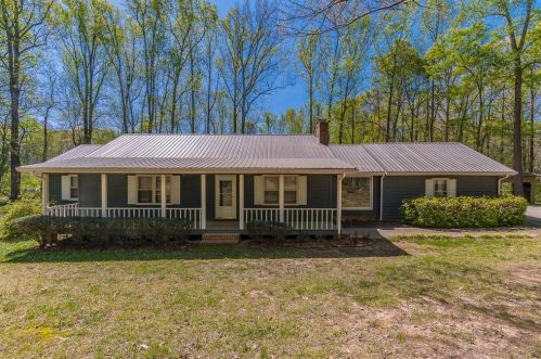 345 Lathan Rd, Commerce, GA 30529-2184