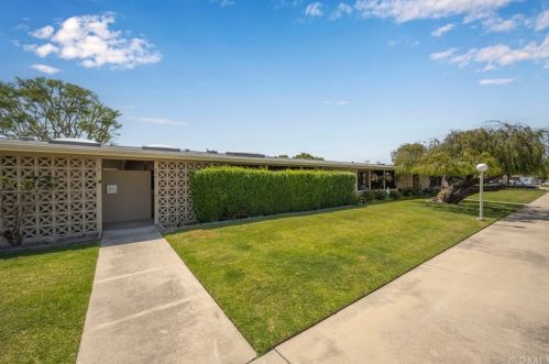 1610 Interlachen Rd, Seal Beach, CA 90740-4275