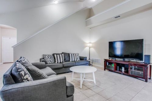 4105 Tiburon St, Fort Worth TX  76106-2609 exterior