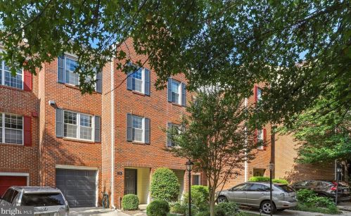 7722 Marshall Heights Ct, Falls Church, VA 22043-2546