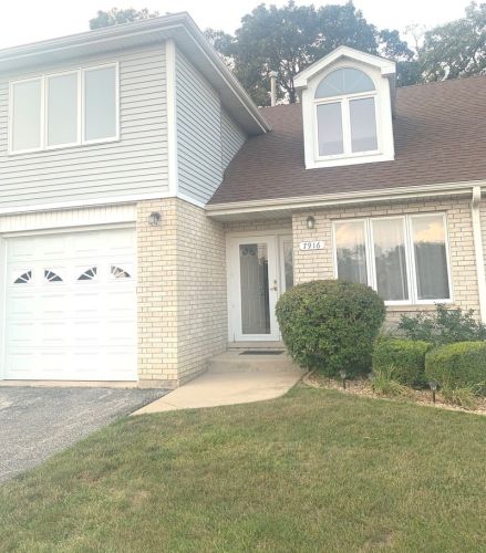 7916 108th St, Palos Hills, IL 60465-2340