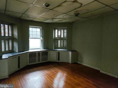 6804 Emlen St, Philadelphia PA  19119-2641 exterior