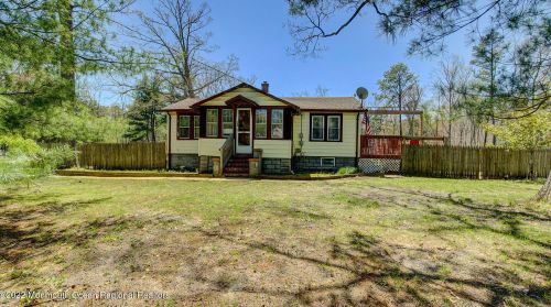 248 Perrineville Rd, Jackson Twp, NJ 08527-4724