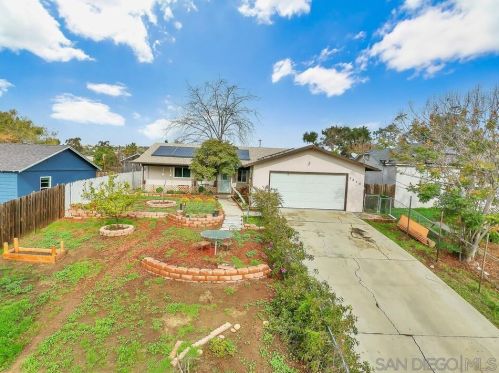 7870 Montana St, Lemon Grove, CA 91945-2945