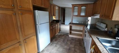 38 Long Dr, North Windham, CT 06256-1352