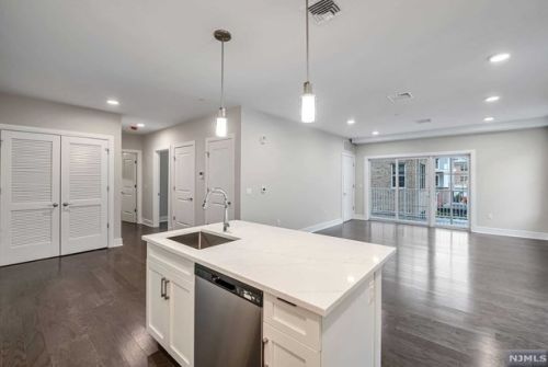 4203 Rio Vista Ln, Rockleigh, NJ 07647