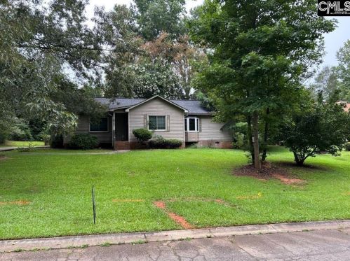202 Woodbury Dr, Winnsboro Mills, SC 29180-9305