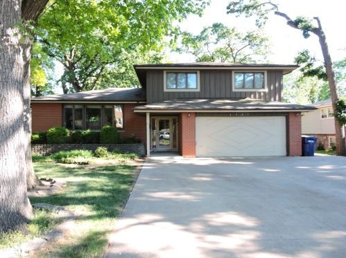 6921 109th St, Worth, IL 60482-1416