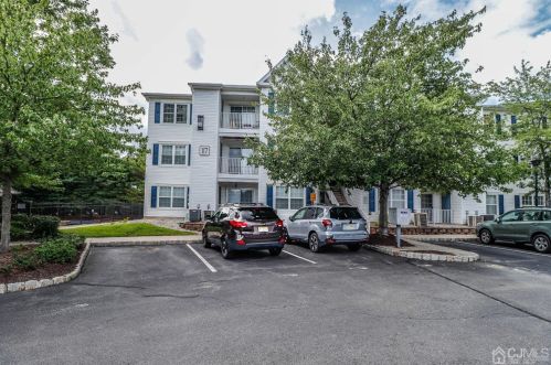 1737 Waterford Dr, Edison NJ  08817-1909 exterior