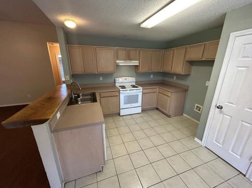 3 Connecticut Ave, Midlothian TX  76065-6748 exterior