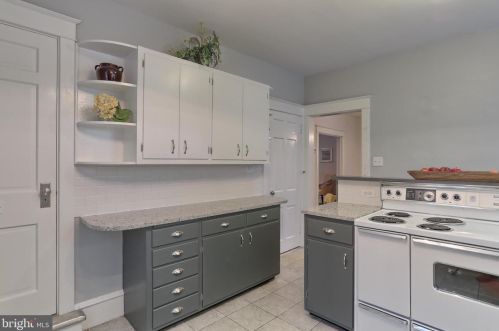 638 State St, Lancaster PA  17603-2641 exterior