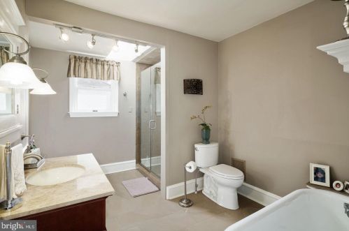 104 Roberts Ave, Tavistock NJ 08033 exterior