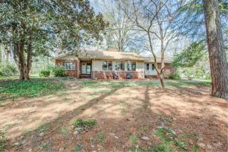 1515 Westbrook Cir, Gastonia, NC 28052-5262